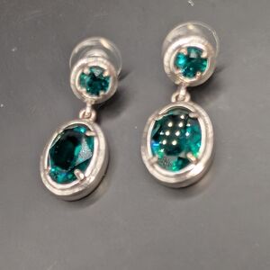 Hammered Silver Tone Teal Green Crystal Statement Dangle/Drop Earrings 1.5